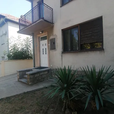 Zemunski Mir Holiday home